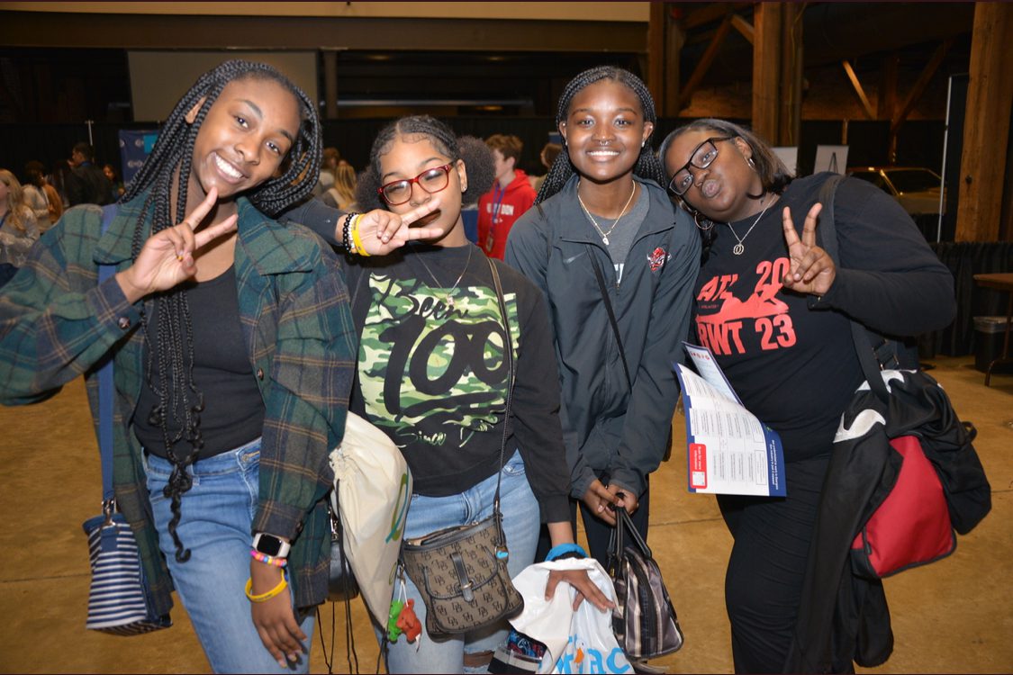 1764142606img-4211-jpg1764142606